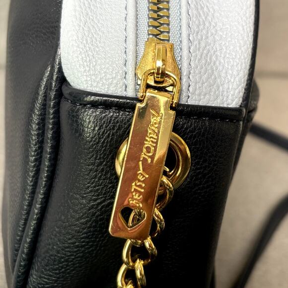 Betsey Johnson Navy Light Blue Leather Designer Crossbody Handbag Purse NWOT - Picture 3 of 8